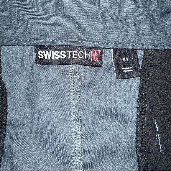 Swiss+Tech Shorts Men's‎ 44 Grey Performance Casual Golf Flat Front Stone Wash - Picture 2 of 10